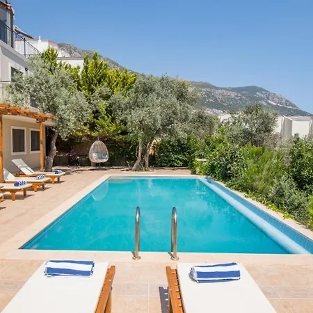 4 Bedroom 6670 *