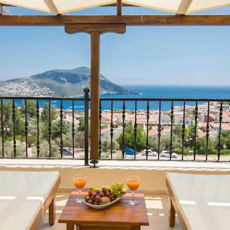 4 Bedroom Villa